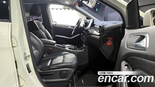 Mercedes-Benz B-Class 2013 — фото 11
