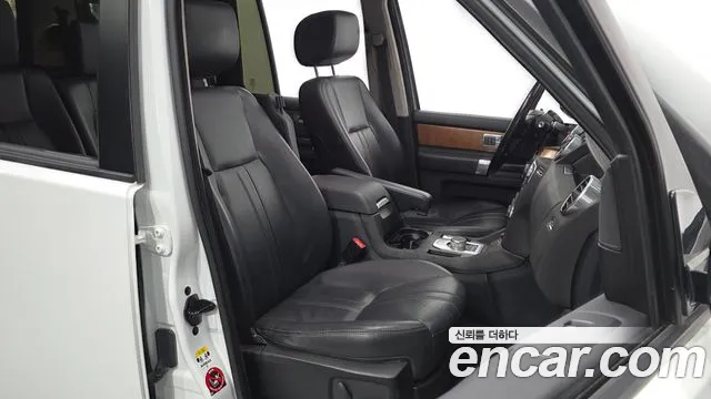 Land Rover Discovery 2015 — фото 10