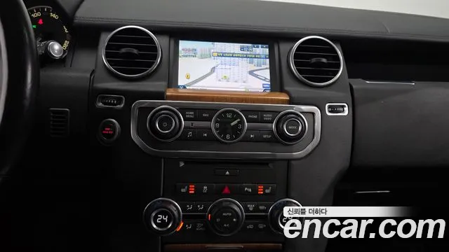 Land Rover Discovery 2015 — фото 14