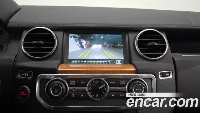 Land Rover Discovery 2015 — фото 15