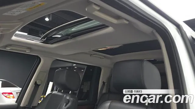 Land Rover Discovery 2015 — фото 19
