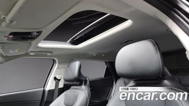 Kia EV6 2023 — фото 18