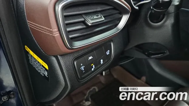 Hyundai Santafe 2019 — фото 16