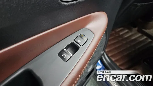 Hyundai Santafe 2019 — фото 18