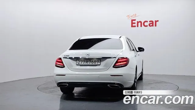 Mercedes-Benz E-Class 2020 — фото 4