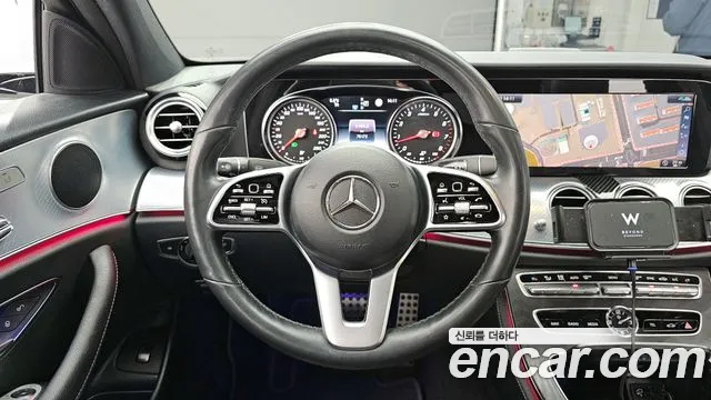 Mercedes-Benz E-Class 2020 — фото 13
