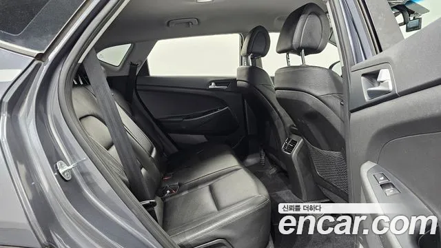 Hyundai Tucson 2016 — фото 12