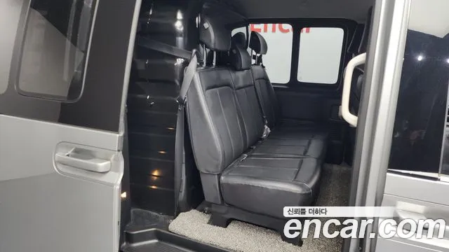 Hyundai Staria 2022 — фото 12