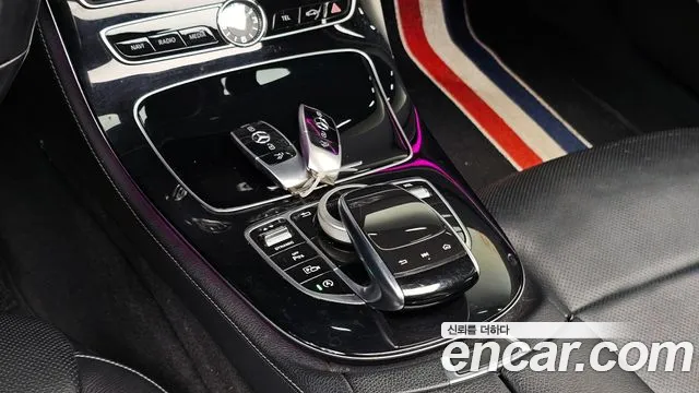 Mercedes-Benz E-Class 2019 — фото 20