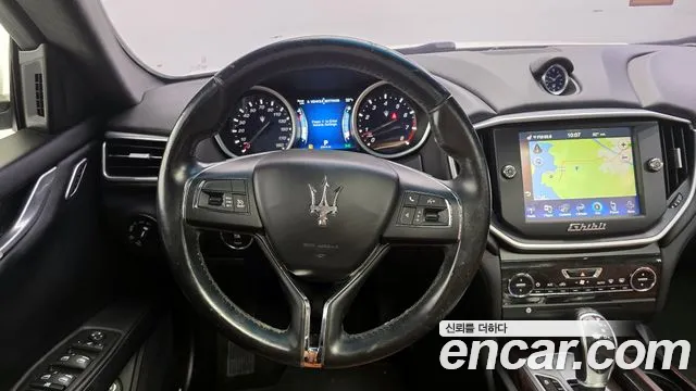 Maserati Ghibli 2015 — фото 13