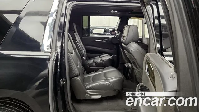 Cadillac Escalade 2019 — фото 12