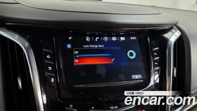 Cadillac Escalade 2019 — фото 16