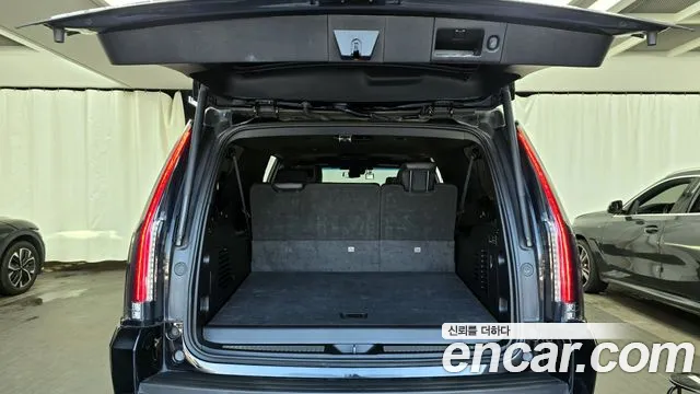 Cadillac Escalade 2019 — фото 20