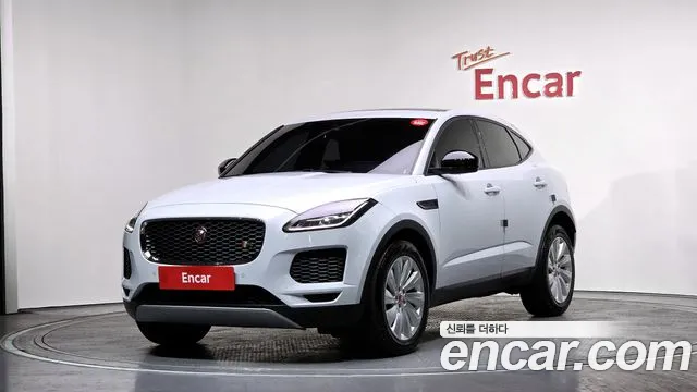 Jaguar E-PACE 2018 — фото 1