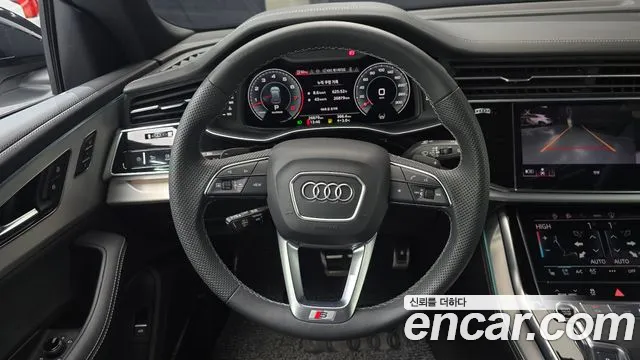 Audi Q8 2023 — фото 13