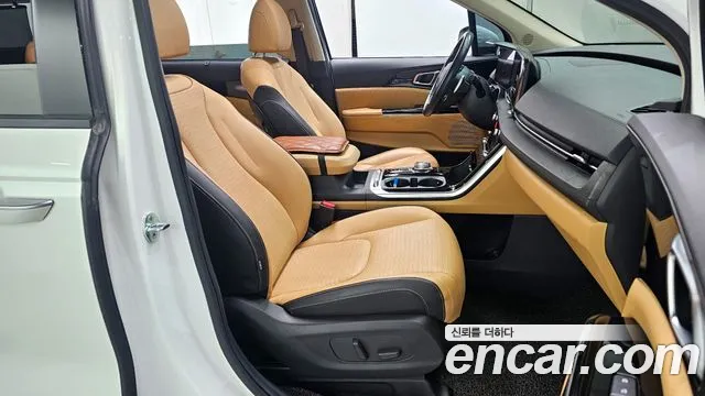 Kia Canival 2022 — фото 11