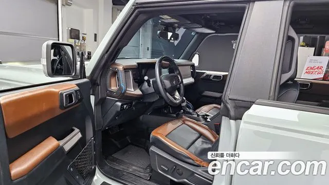 Ford Bronco 2023 — фото 10