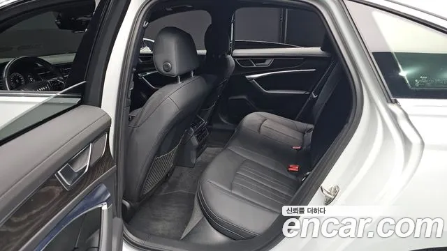 Audi A6 2021 — фото 12