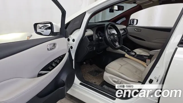 Nissan Leaf 2019 — фото 10