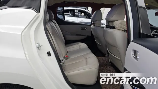 Nissan Leaf 2019 — фото 12