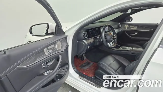 Mercedes-Benz E-Class 2021 — фото 10