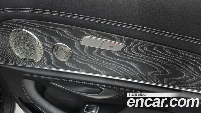 Mercedes-Benz E-Class 2021 — фото 18