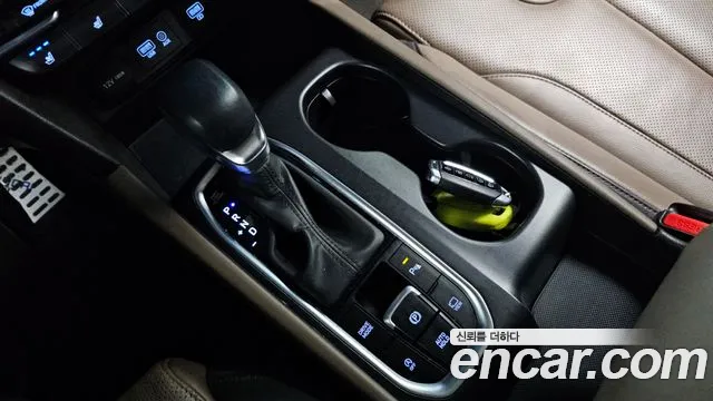 Hyundai Santafe 2020 — фото 9