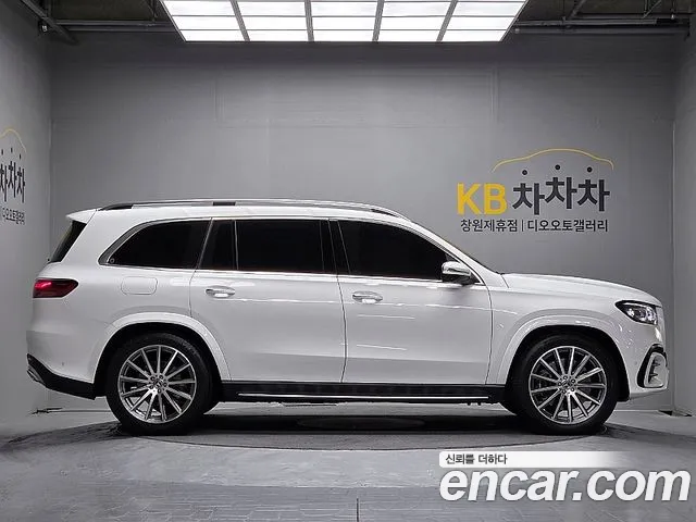 Mercedes-Benz GLS-Class 2025 — фото 7