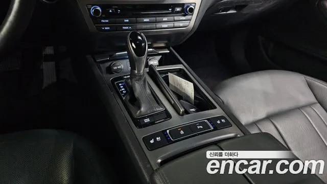 Hyundai Genesis 2015 — фото 9