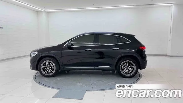 Mercedes-Benz GLA-Class 2023 — фото 2