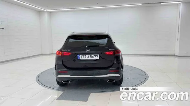 Mercedes-Benz GLA-Class 2023 — фото 4