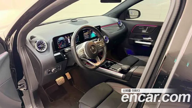 Mercedes-Benz GLA-Class 2023 — фото 13