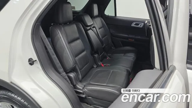 Ford Explorer 2014 — фото 12