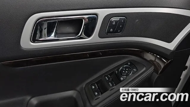 Ford Explorer 2014 — фото 17