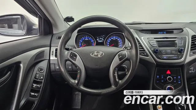Hyundai AVANTE 2015 — фото 14