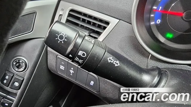 Hyundai AVANTE 2015 — фото 17