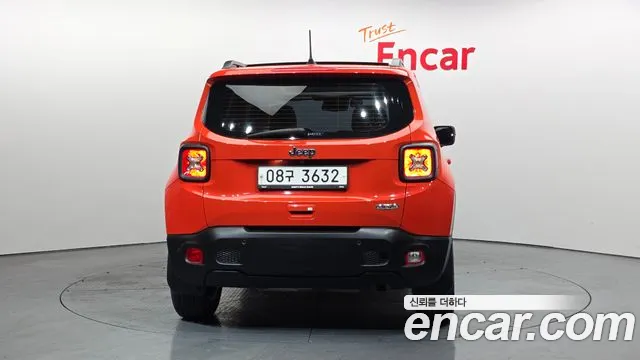 Jeep Renegade 2018 — фото 4