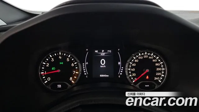 Jeep Renegade 2018 — фото 8
