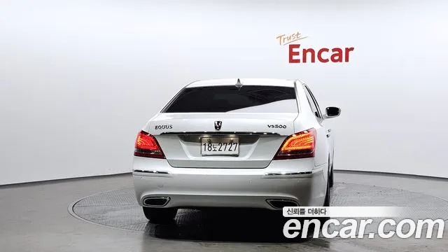 Hyundai Equus 2012 — фото 4