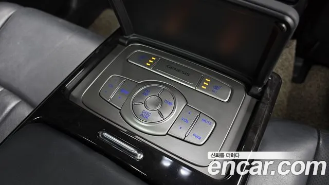 Hyundai Genesis 2013 — фото 18