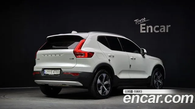 Volvo XC40 2024 — фото 2