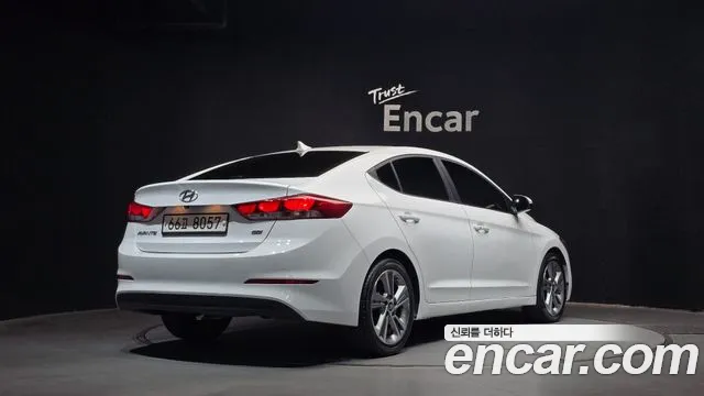 Hyundai AVANTE 2017 — фото 2