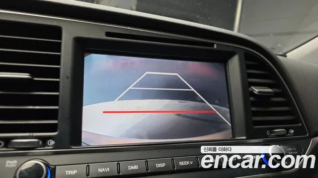 Hyundai AVANTE 2017 — фото 16