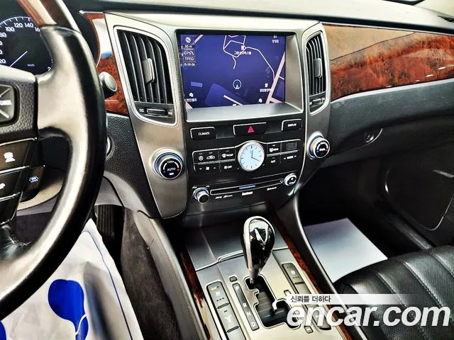 Hyundai Equus 2012 — фото 14