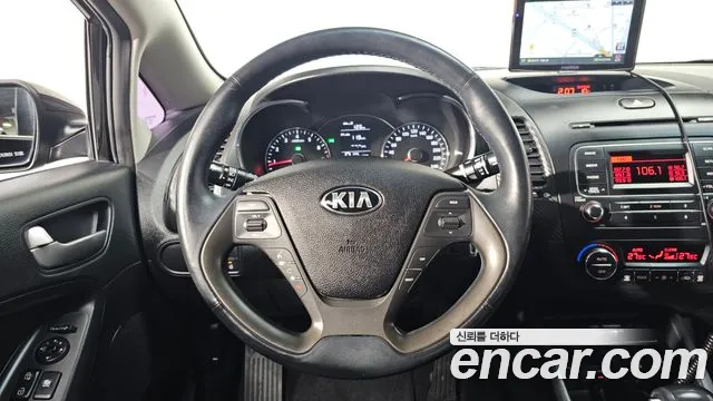 Kia K3 2015 — фото 13