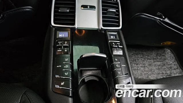 Porsche Panamera 2015 — фото 18