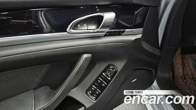 Porsche Panamera 2015 — фото 19