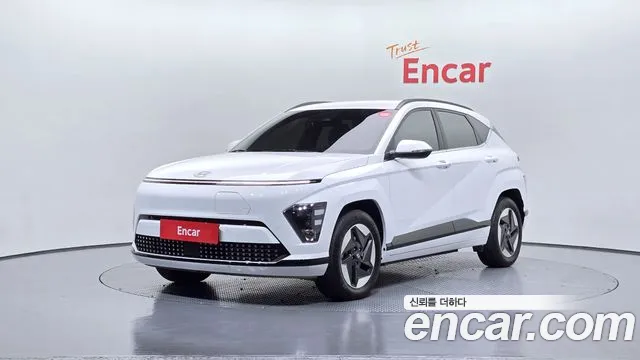 Hyundai Kona 2023 — фото 1