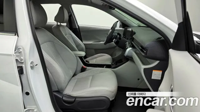Hyundai Kona 2023 — фото 10
