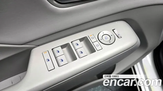 Hyundai Kona 2023 — фото 18